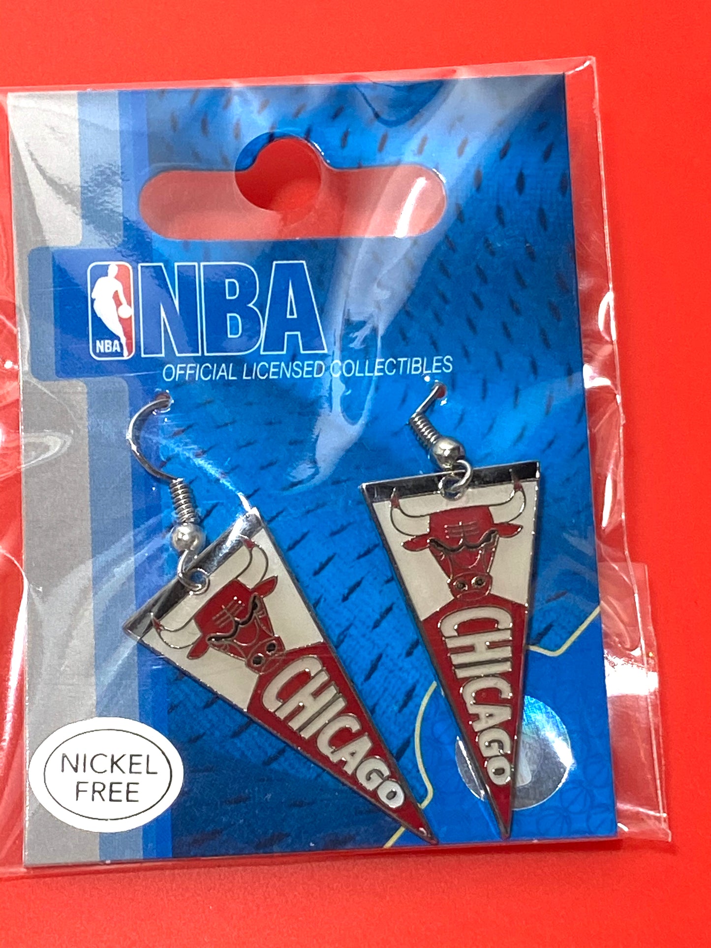 Chicago Bulls 2010 NBA "Pennant" Nickel Free NOS Dangle Earrings