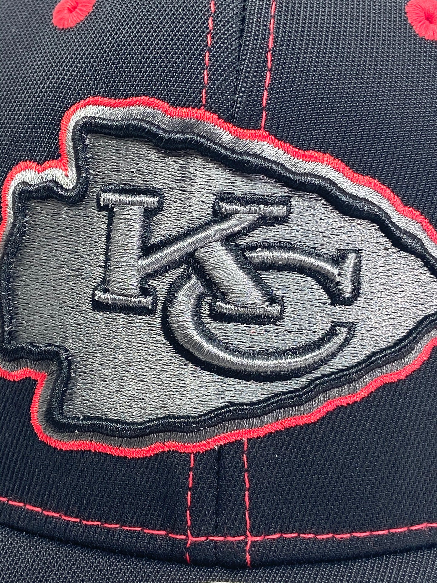 Kansas City Chiefs NFL Contender "Black Squantum " Stretch Fit Cap